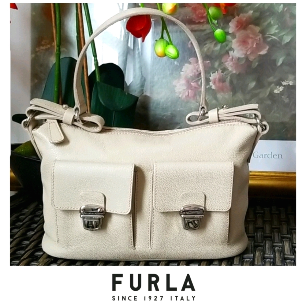 🦋 Furla Made in Italy Leather Purse